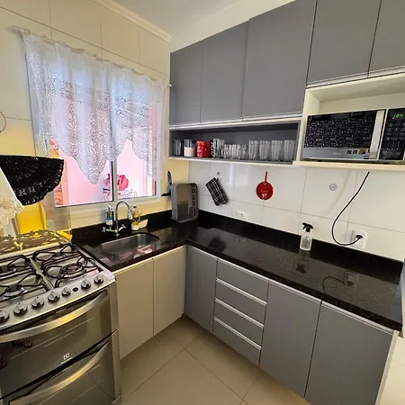 Casa em Bertioga condomínio 200 metros da praia-3
